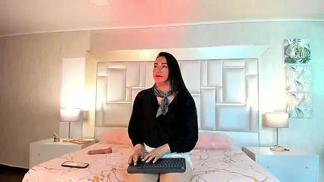 Elizabeth bennett 6 online show from 11/29/25, 07:28