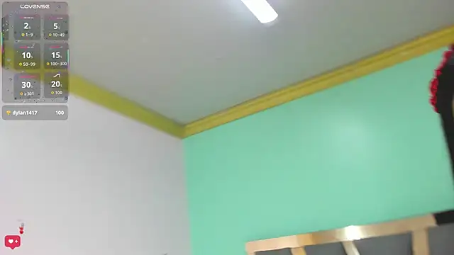 Iniya Parul online show from 05/25/26, 02:56