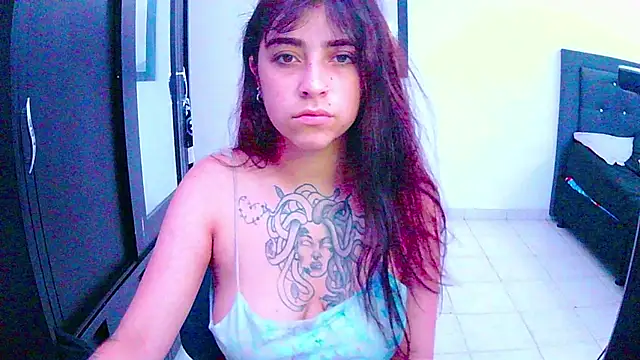 adri gomez1 online show from 10/18/25, 08:15