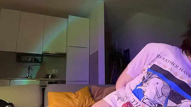 kira yoshika9e online show from 04/02/26, 06:38