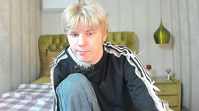 KevinMilky online show from 10/17/25, 02:41