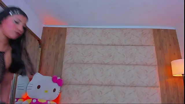 Snapshot of Antonella_Russo1 chatting on 12/02/25, 08:08 Antonella Russo1 online show from 12/02/25, 08:08