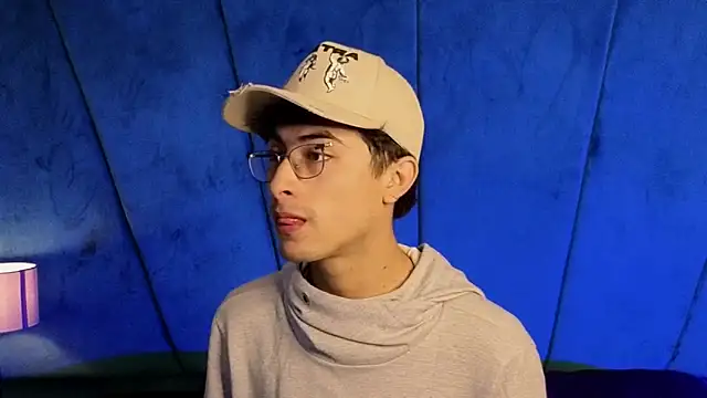 Aaron Eze online show from 11/05/25, 10:43