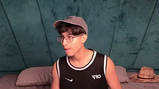 Aaron Eze online show from 03/21/26, 11:26