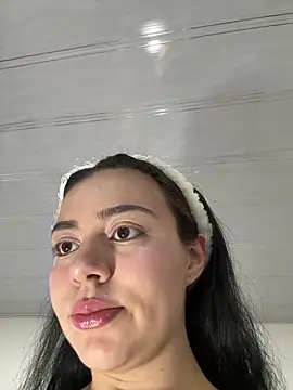 Snapshot of Midori_rosse chatting on 05/16/26, 12:29 Midori rosse online show from 05/16/26, 12:29