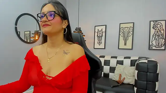 Snapshot of AlexandraMilff chatting on 11/29/25, 11:52 AlexandraMilff online show from 11/29/25, 11:52