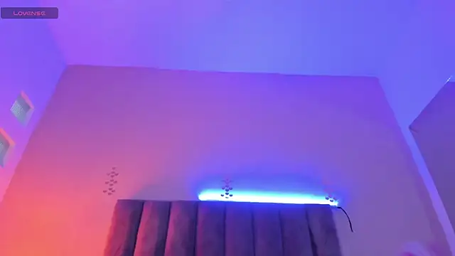 Xavier Fox    online show from 02/14/26, 09:00