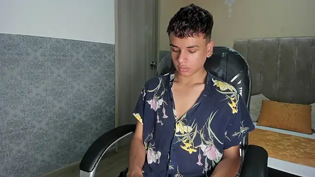 Xavier Fox    online show from 02/25/26, 08:51