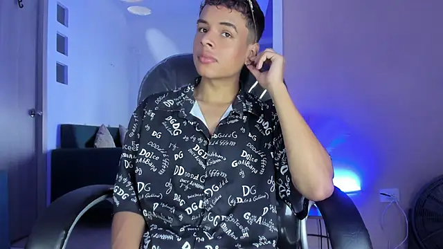 Xavier Fox    online show from 02/27/26, 03:45