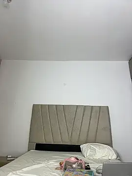 Julietalcl online show from 03/22/26, 09:02