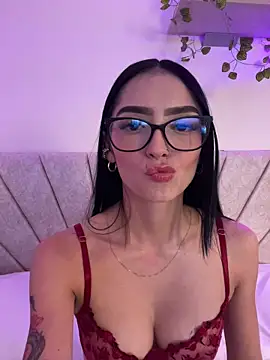 Snapshot of Im_sofiaaa chatting on 08/06/26, 01:51 Im sofiaaa online show from 08/06/26, 01:51