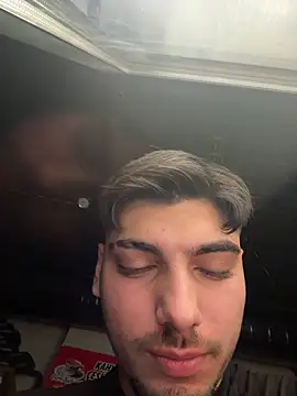 emir343475 online show from 10/28/25, 08:55