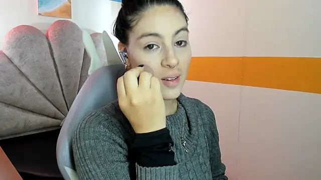 moon winy online show from 10/26/25, 11:38