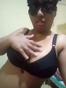 Snapshot of VeronicaPatel chatting on 10/22/25, 03:45 VeronicaPatel online show from 10/22/25, 03:45