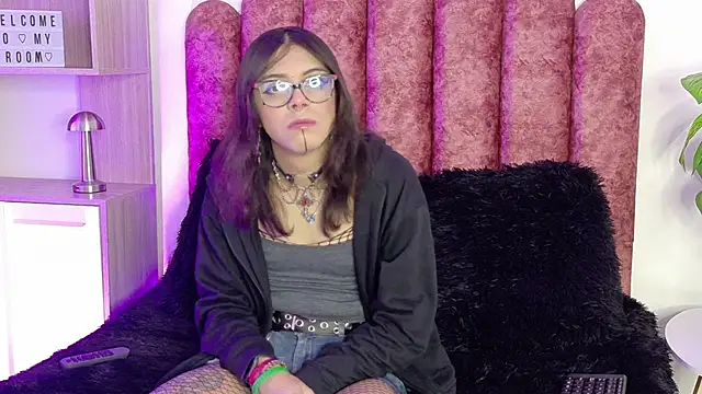 Lullaby Charade online show from 11/20/25, 12:05