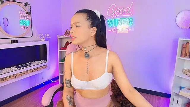 Miss koko  online show from 12/02/25, 08:04