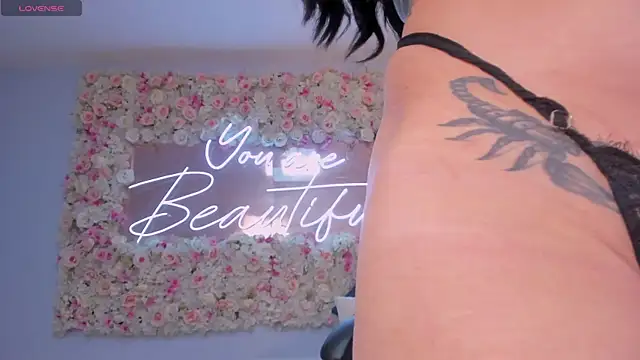 MeganCross1 online show from 11/15/25, 04:43