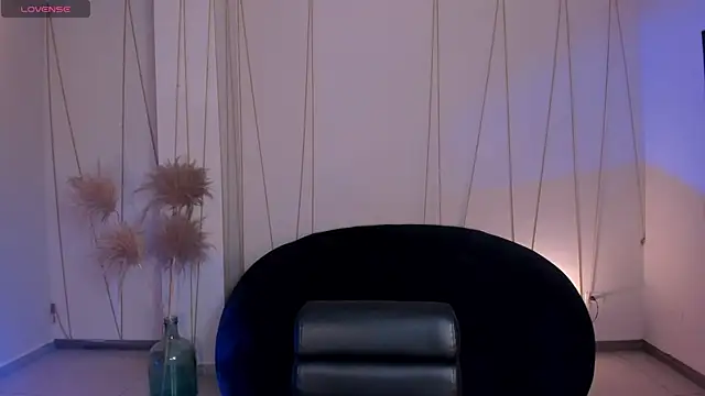 AnnieMonroe1 online show from 12/14/25, 01:05