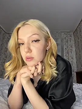 AlexandraXKitty online show from 02/25/26, 11:36