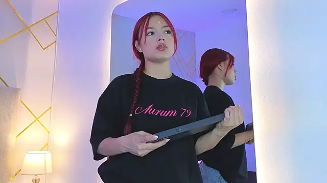 Martinaa Garcia online show from 04/20/26, 07:37