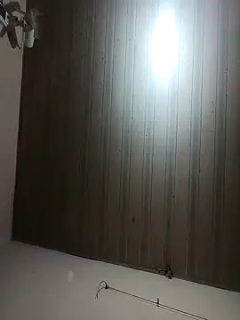 Snapshot of bullamon6549 chatting on 10/27/25, 05:39 bullamon6549 online show from 10/27/25, 05:39