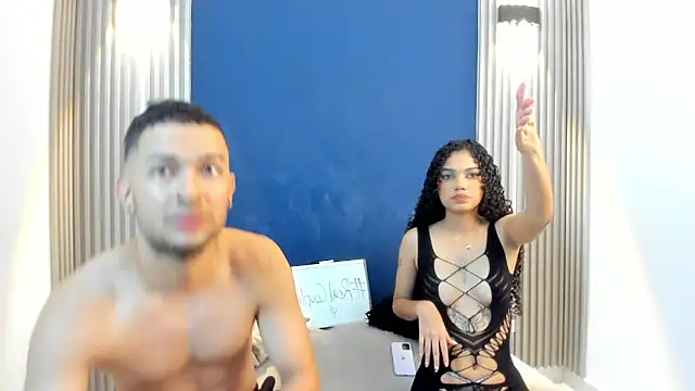 Snapshot of ParisAndMathias chatting on 10/24/25, 03:25 ParisAndMathias online show from 10/24/25, 03:25