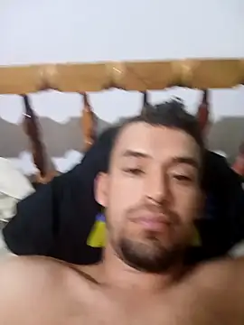 Snapshot of Crisjo29 chatting on 02/24/26, 02:26 Crisjo29 online show from 02/24/26, 02:26