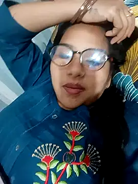 Vanshika1432 online show from 10/24/25, 05:09