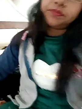 Vanshika1432 online show from 12/04/25, 08:12