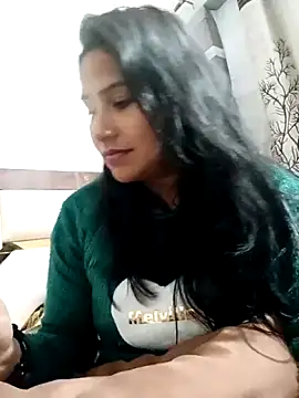 Vanshika1432 online show from 12/04/25, 08:17