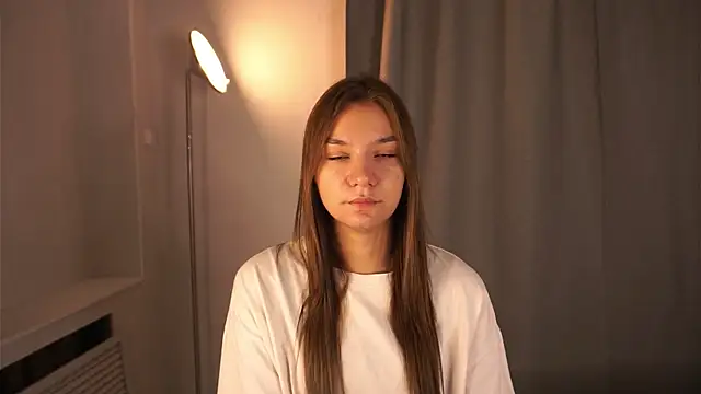 BrynnHolverson online show from 10/18/25, 04:41