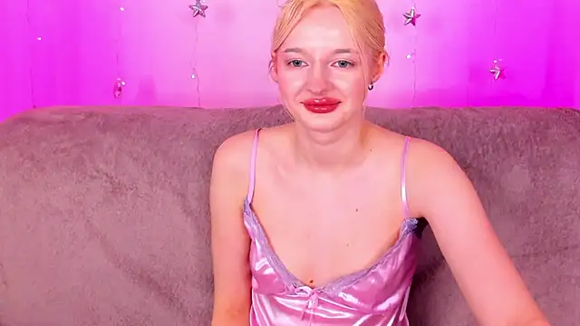 Snapshot of AlessaKiss chatting on 04/29/26, 03:10 AlessaKiss online show from 04/29/26, 03:10