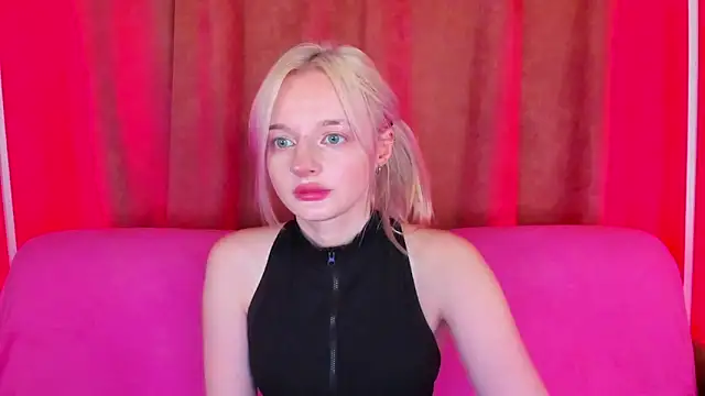 Snapshot of AlessaKiss chatting on 05/09/26, 01:55 AlessaKiss online show from 05/09/26, 01:55