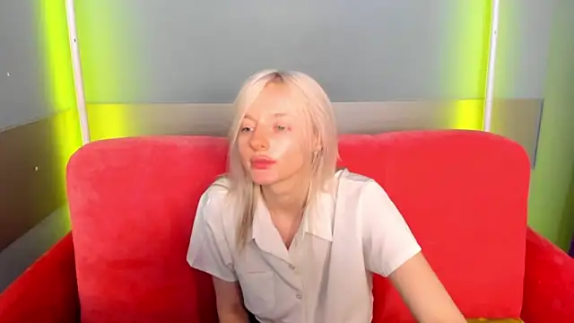 Snapshot of AlessaKiss chatting on 05/21/26, 08:54 AlessaKiss online show from 05/21/26, 08:54