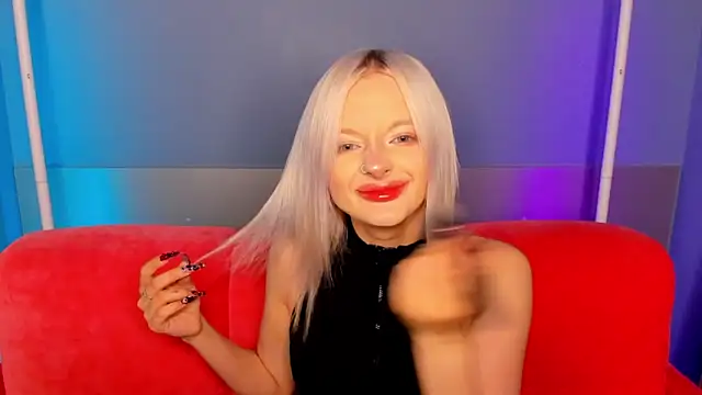 Snapshot of AlessaKiss chatting on 06/19/26, 01:43 AlessaKiss online show from 06/19/26, 01:43