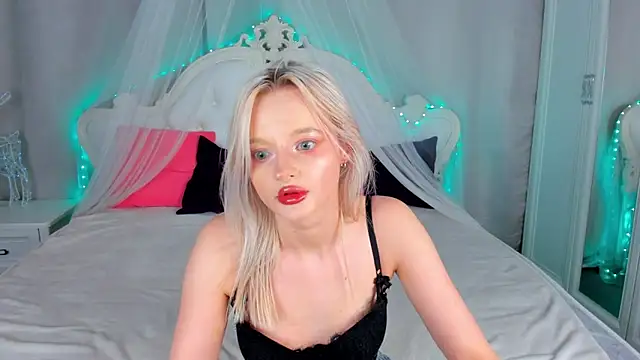 Snapshot of AlessaKiss chatting on 06/20/26, 03:20 AlessaKiss online show from 06/20/26, 03:20