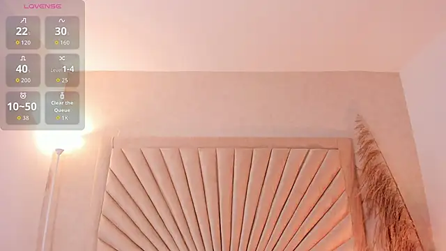 Snapshot of Emma_duff chatting on 11/08/25, 12:22 Emma duff online show from 11/08/25, 12:22