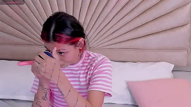 Emma duff online show from 12/19/25, 12:12