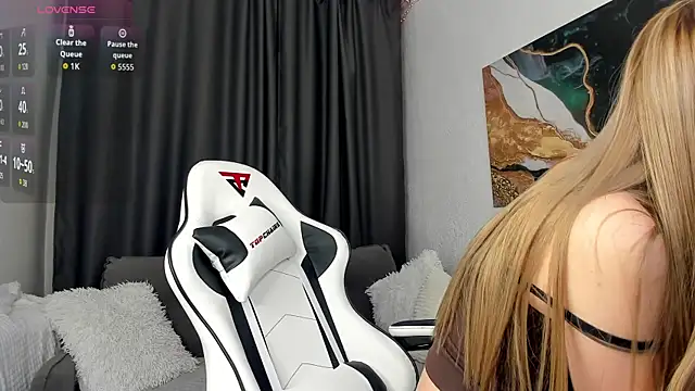 bella xx   online show from 11/18/25, 03:12