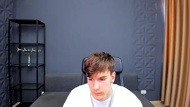 Snapshot of BradyFlint chatting on 05/19/26, 07:15 BradyFlint online show from 05/19/26, 07:15