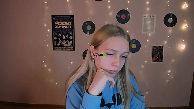 megan cold online show from 11/08/25, 10:04