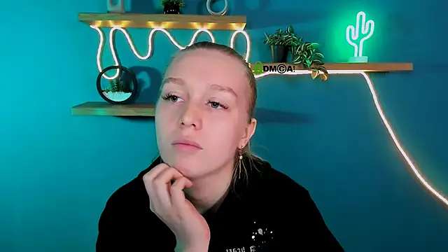 megan cold online show from 11/10/25, 09:52