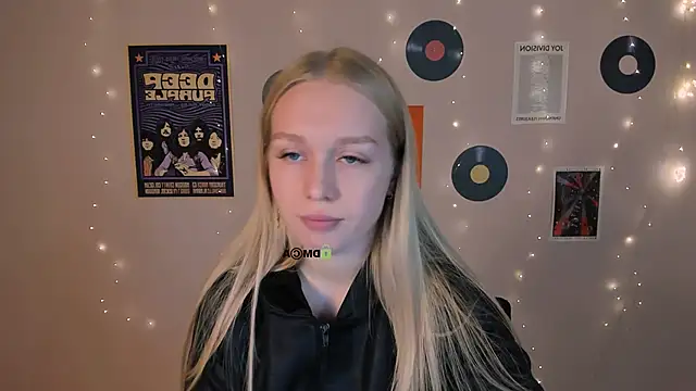 megan cold online show from 11/13/25, 09:41