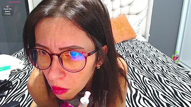 Snapshot of RubySweet11 chatting on 11/04/25, 06:34 RubySweet11 online show from 11/04/25, 06:34