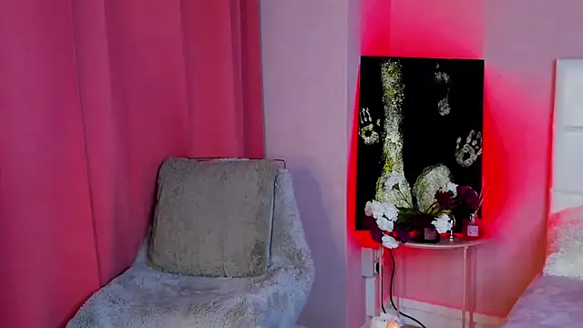 IzieCarter online show from 11/06/25, 08:43