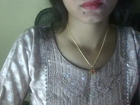 Snapshot of Shezi_N chatting on 05/20/26, 03:29 Shezi N online show from 05/20/26, 03:29