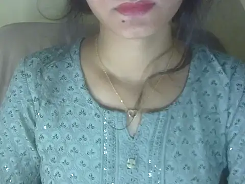 Snapshot of Shezi_N chatting on 05/29/26, 11:08 Shezi N online show from 05/29/26, 11:08