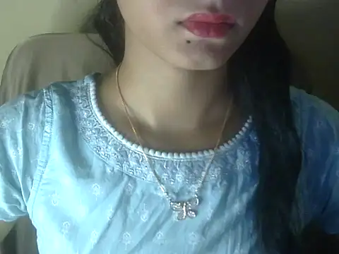 Snapshot of Shezi_N chatting on 06/15/26, 01:13 Shezi N online show from 06/15/26, 01:13