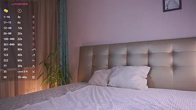 MayaHjelm online show from 11/10/25, 04:55