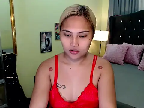 Snapshot of Sammyloove chatting on 05/28/26, 01:08 Sammyloove online show from 05/28/26, 01:08